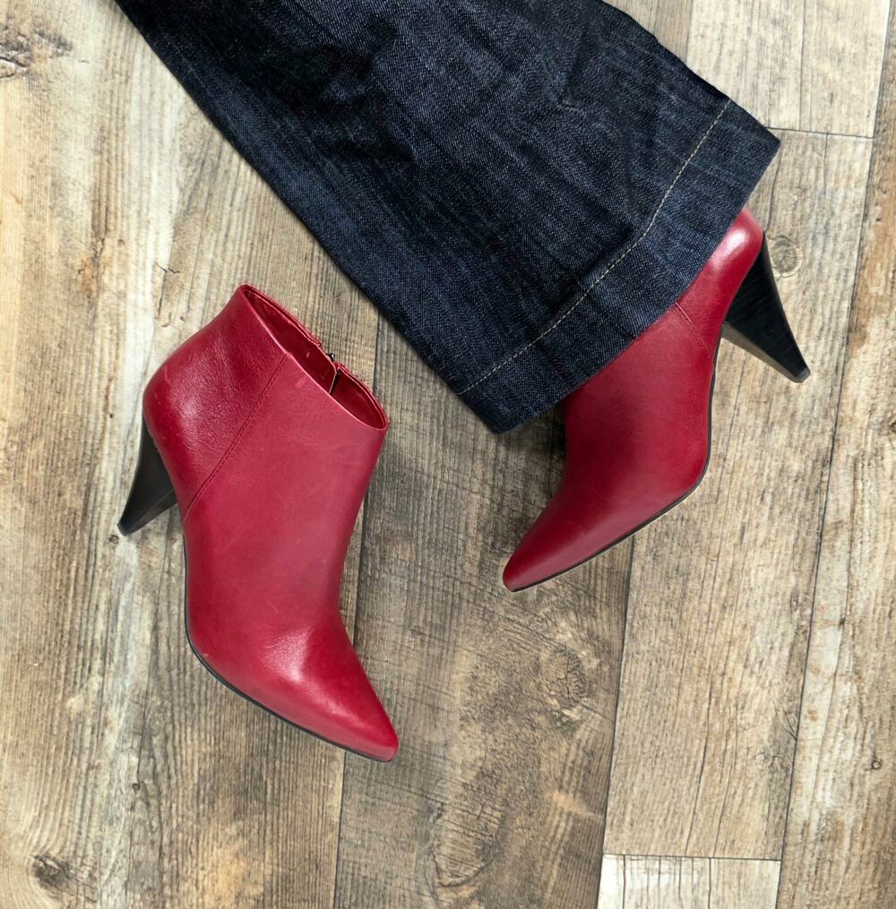 Vince Camuto Adriella Red Leather Pointed Toe Ankle Boots 6.5 Fall